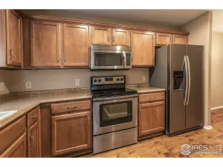 Photo #5: 896948 Listing