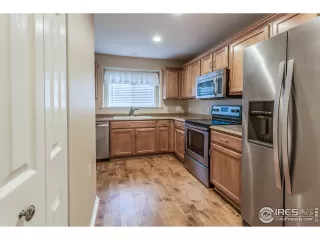 Photo #6: 896948 Listing