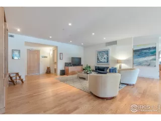 Photo #2: 897016 Listing