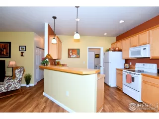 Photo #5: 897128 Listing