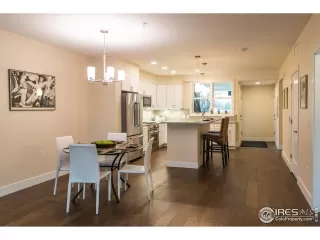 Photo #5: 897286 Listing