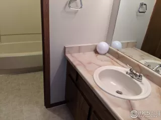 Photo #5: 897440 Listing