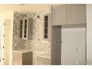 Photo #5: 897792 Listing