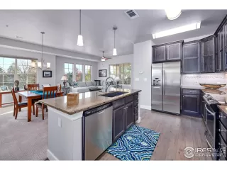 Photo #5: 897996 Listing