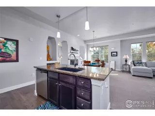 Photo #6: 897996 Listing