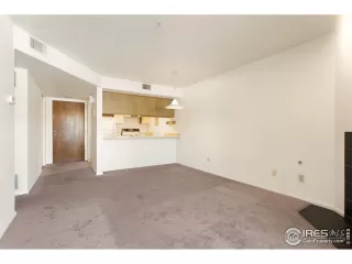 Photo #5: 898004 Listing