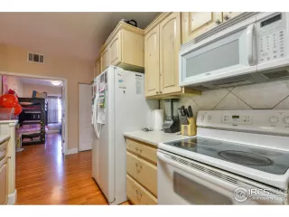 Photo #3: 898035 Listing