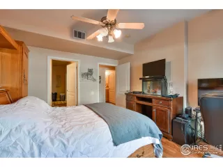 Photo #6: 898035 Listing