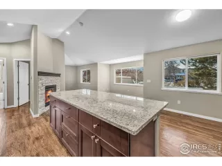 Photo #6: 898063 Listing