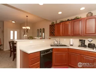 Photo #5: 898070 Listing