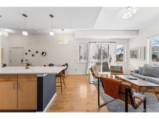 Photo #6: 8981075 Listing