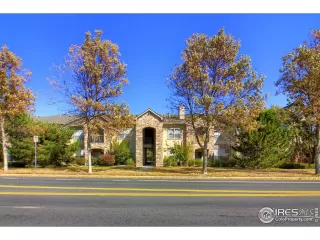 Photo #5: 898124 Listing