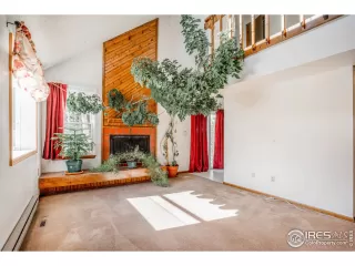 Photo #2: 898158 Listing