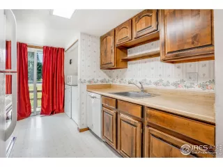 Photo #4: 898158 Listing