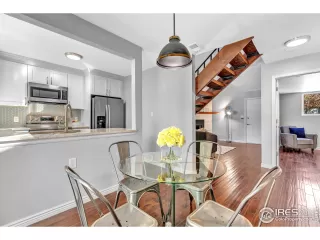 Photo #5: 898208 Listing 