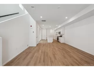 Photo #2: 8983963 Listing