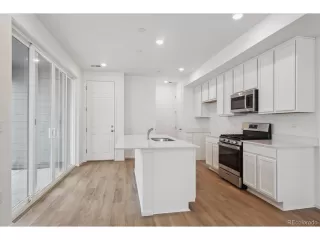 Photo #5: 8983963 Listing