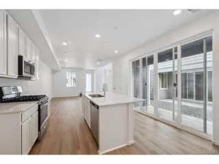 Photo #6: 8983963 Listing