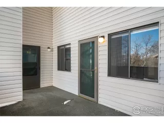 Photo #3: 898436 Listing