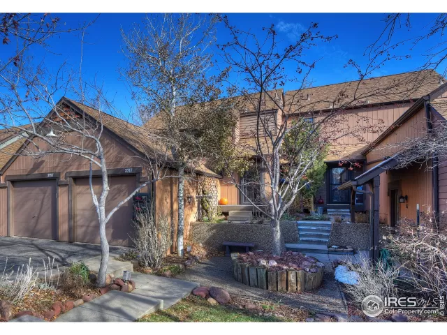 MLS: 898493 Condo For Sale