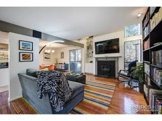 Photo #1: 898493 Listing