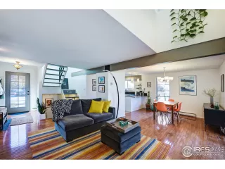 Photo #4: 898493 Listing