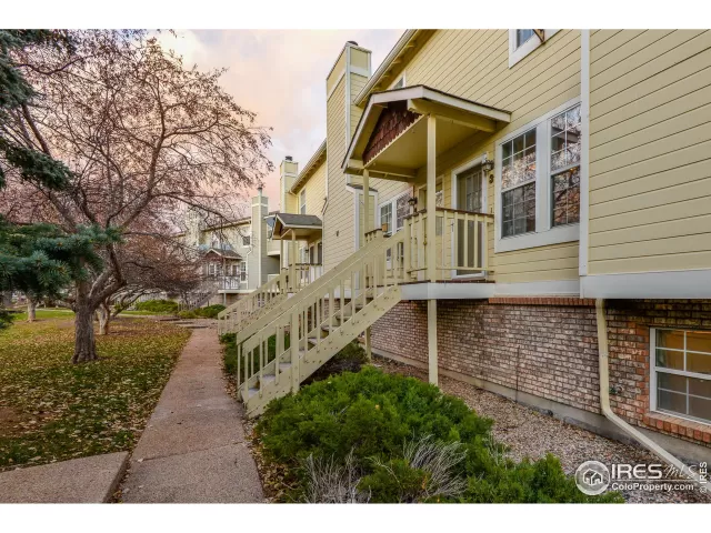 MLS: 898638 Condo For Sale