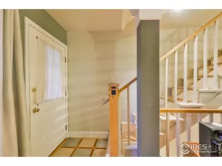 Photo #4: 898638 Listing