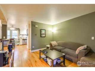 Photo #5: 898638 Listing