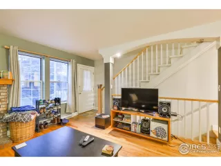 Photo #6: 898638 Listing