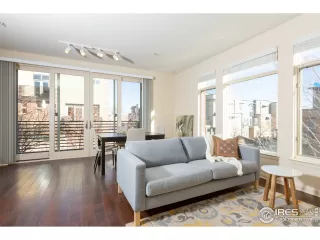 Photo #4: 898689 Listing 