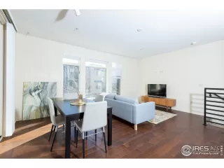 Photo #5: 898689 Listing 