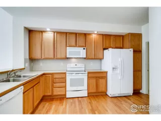 Photo #5: 898723 Listing