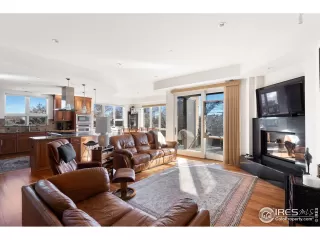 Photo #6: 898816 Listing