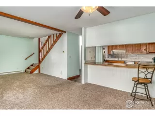 Photo #6: 898926 Listing