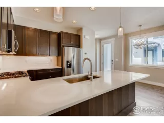 Photo #6: 898963 Listing