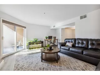 Photo #5: 8990240 Listing