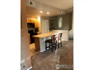 Photo #4: 899124 Listing