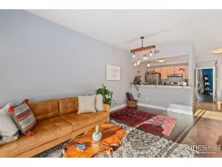 Photo #4: 899129 Listing