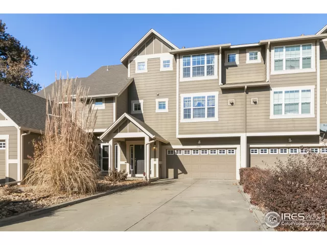 MLS: 899220 Condo For Sale