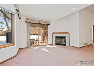 Photo #4: 899419 Listing