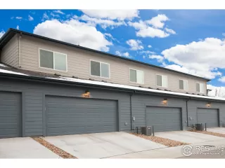 Photo #5: 899430 Listing 