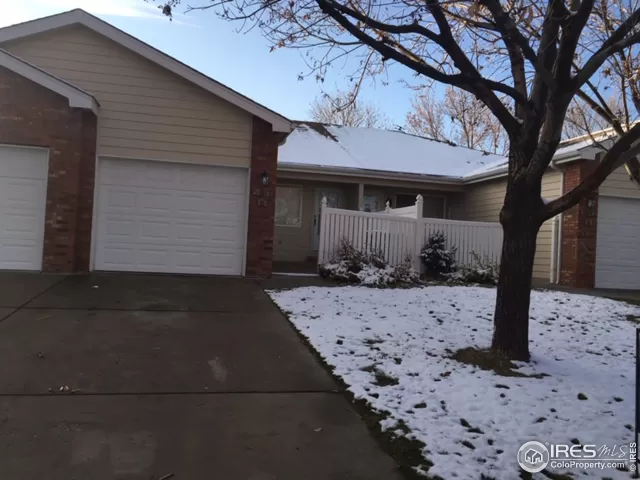 MLS: 899488 Condo For Sale