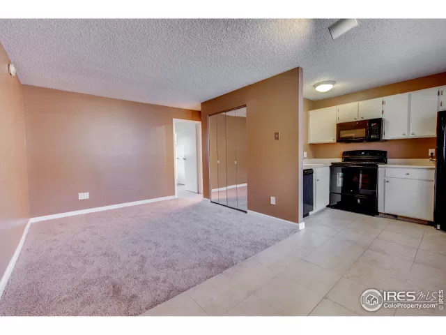 MLS: 899508 Condo For Sale