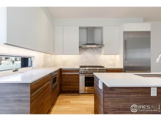 Photo #3: 899540 Listing