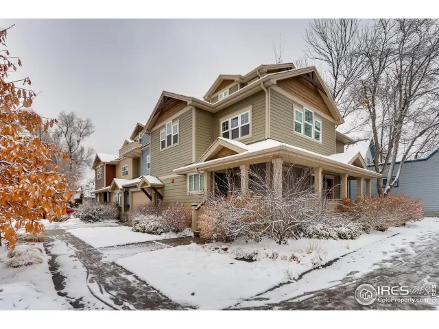 MLS: 899552 Condo For Sale