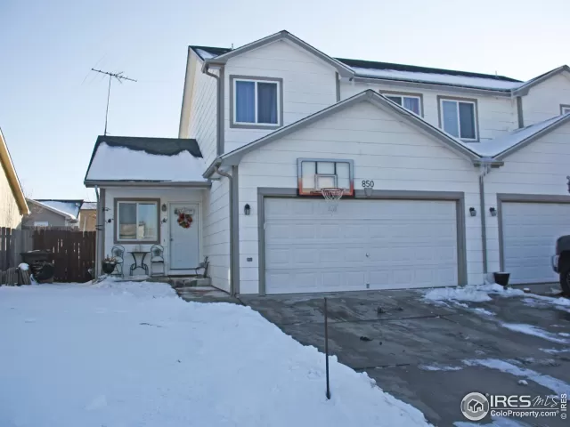 MLS: 899809 Condo For Sale