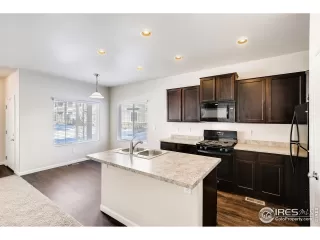 Photo #5: 899840 Listing