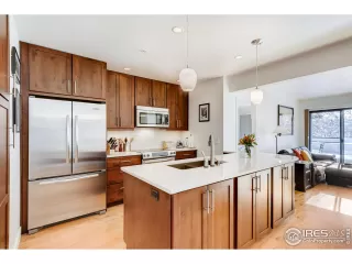 Photo #2: 899856 Listing