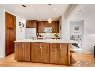 Photo #4: 899856 Listing